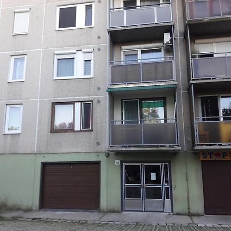 Studio+19 Apartman Kazincbarcika Esterno foto